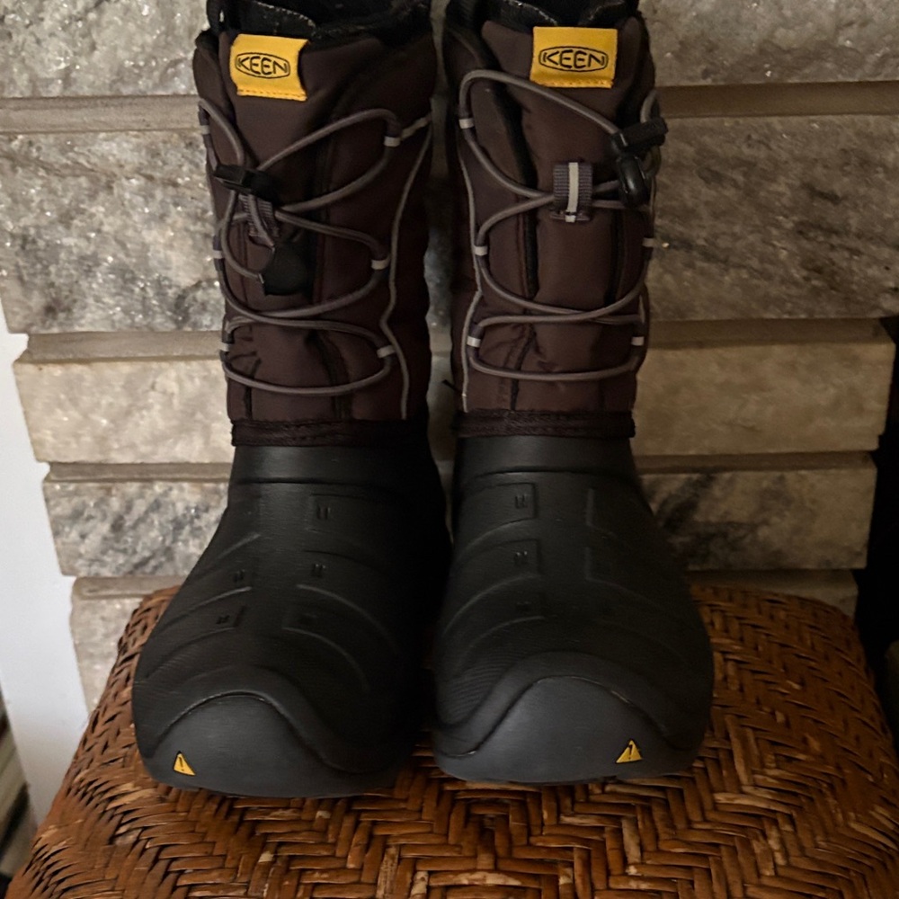 Keen Brown and Black Waterproof Winter Boots with Lace Cinch